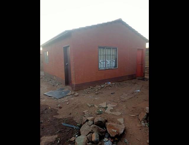 2 BEDROOM HOUSE FOR SALE IN SOSHANGUVE SOUTH